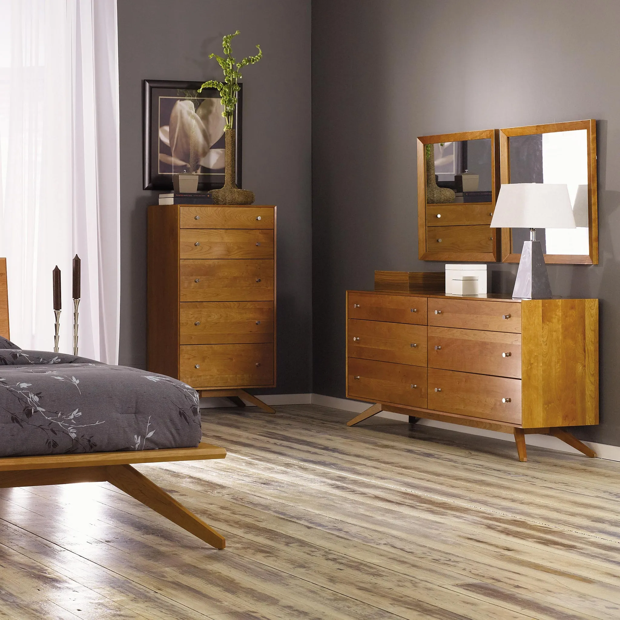 Astrid 5-Drawer Chest