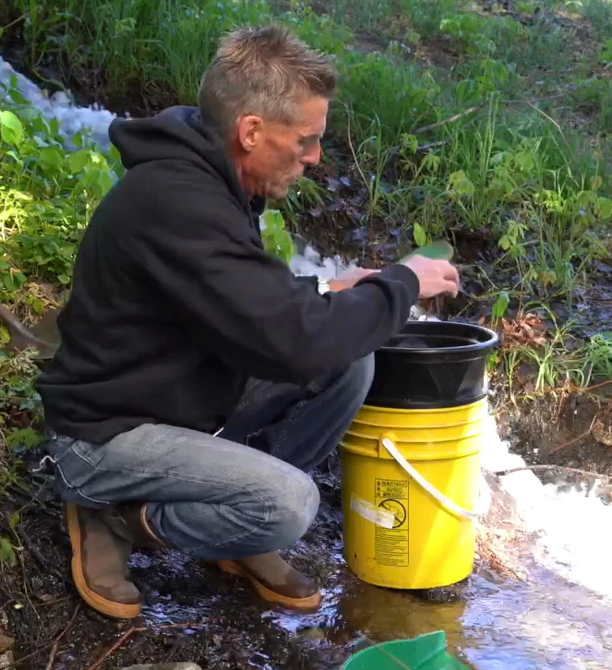 Sluice Fox 36 inch portable sluice box for gold prospecting; Gold classifier mount at sluice box header.  Backpack sluice box with pay dirt bucket sifter